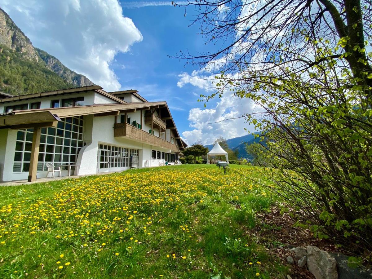 Hotel Regina Delle Dolomiti Panchià Exterior foto